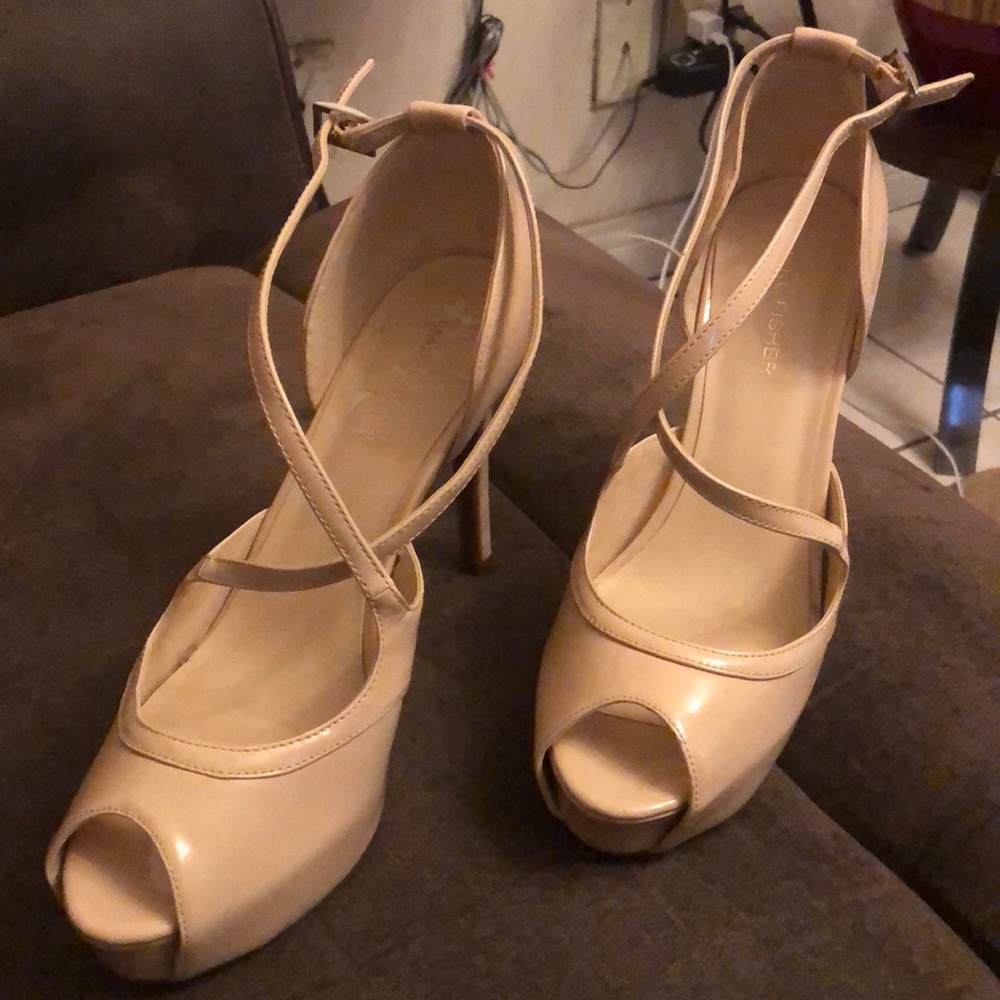 Shoes - Picture 2 of 5